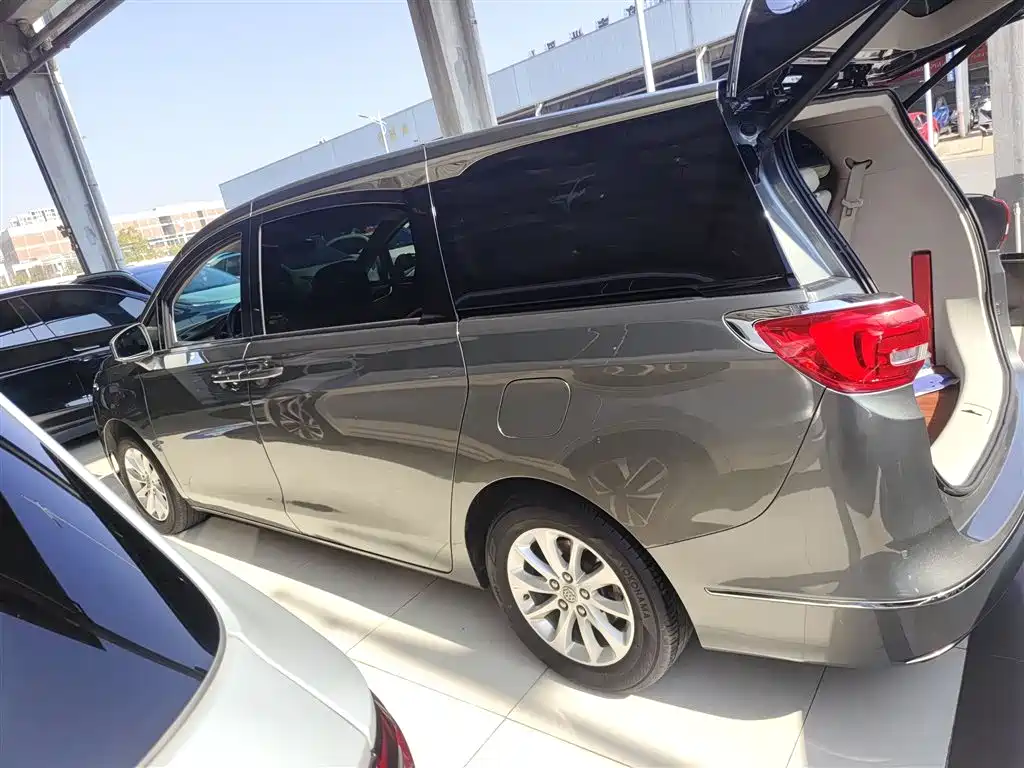 Buick GL8 2018 ES 28T Comfort Type China VI фото 21