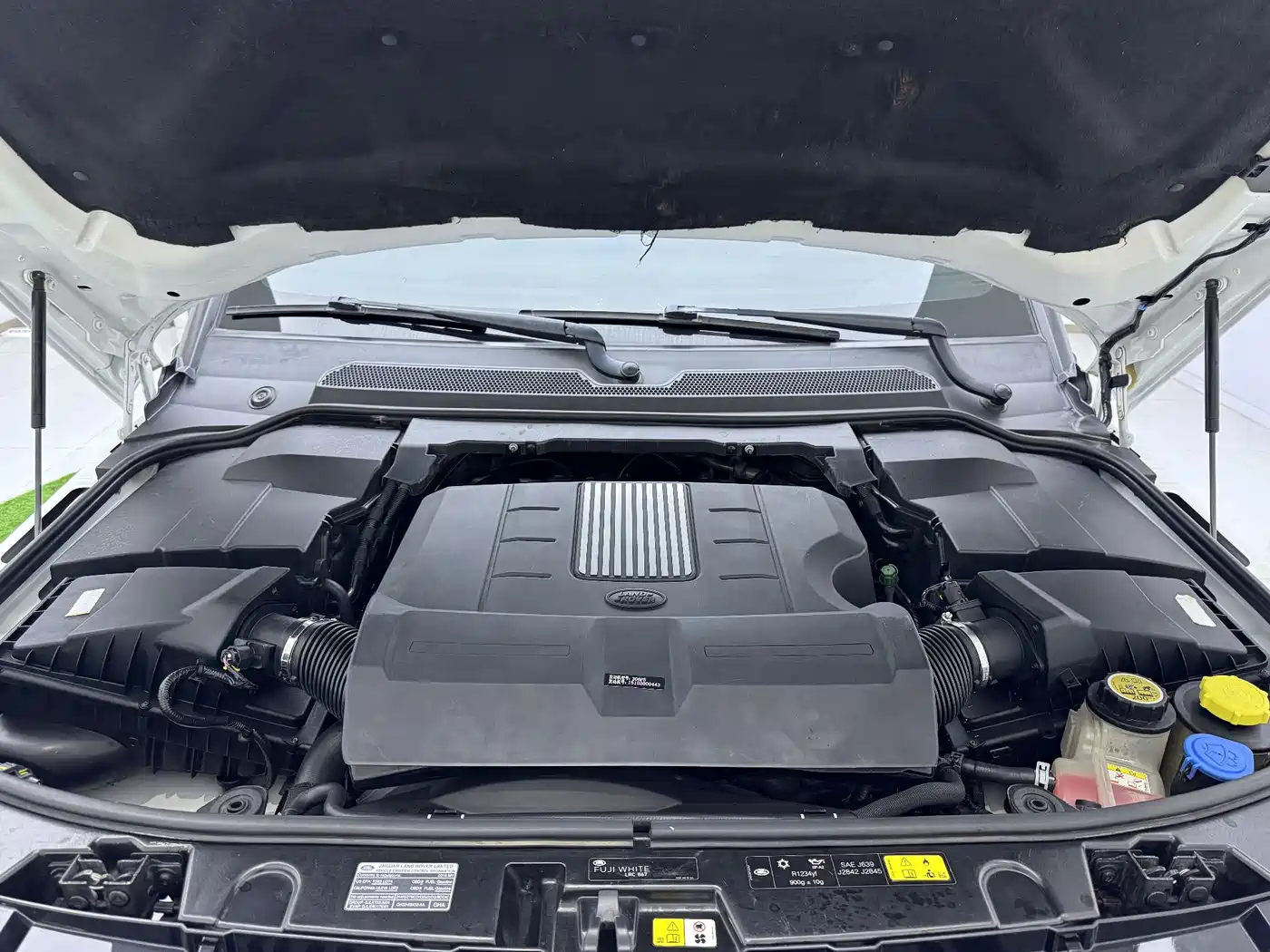 Land Rover Discovery 2016 3.0 SC V6 HSE Luxury фото 13