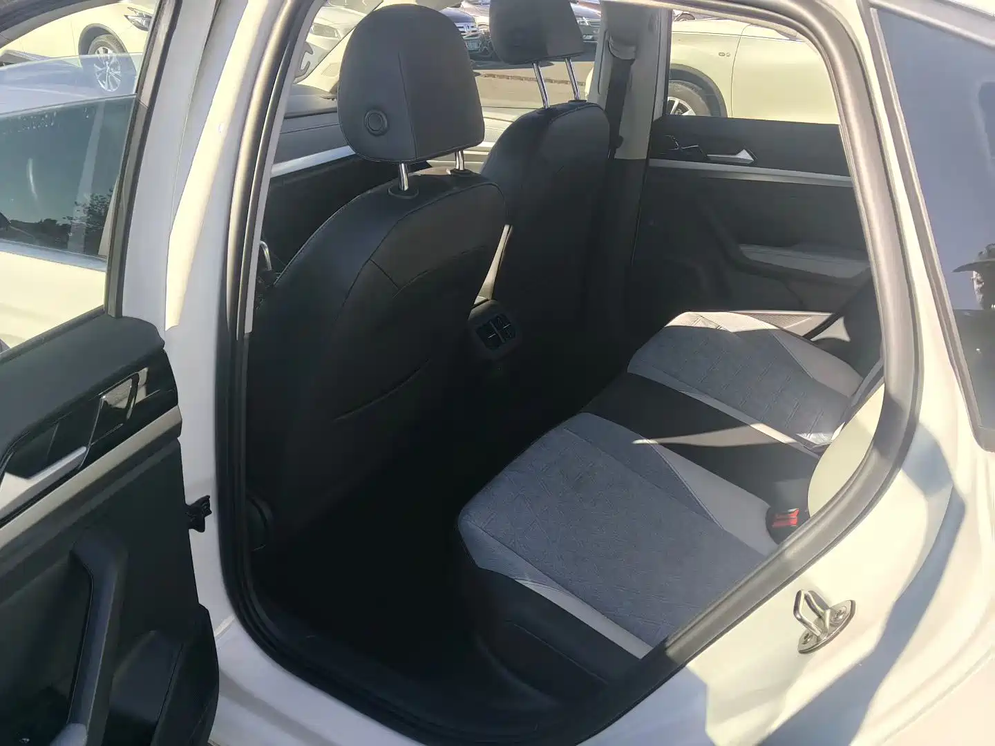 Photo 4 - Volkswagen Lavida