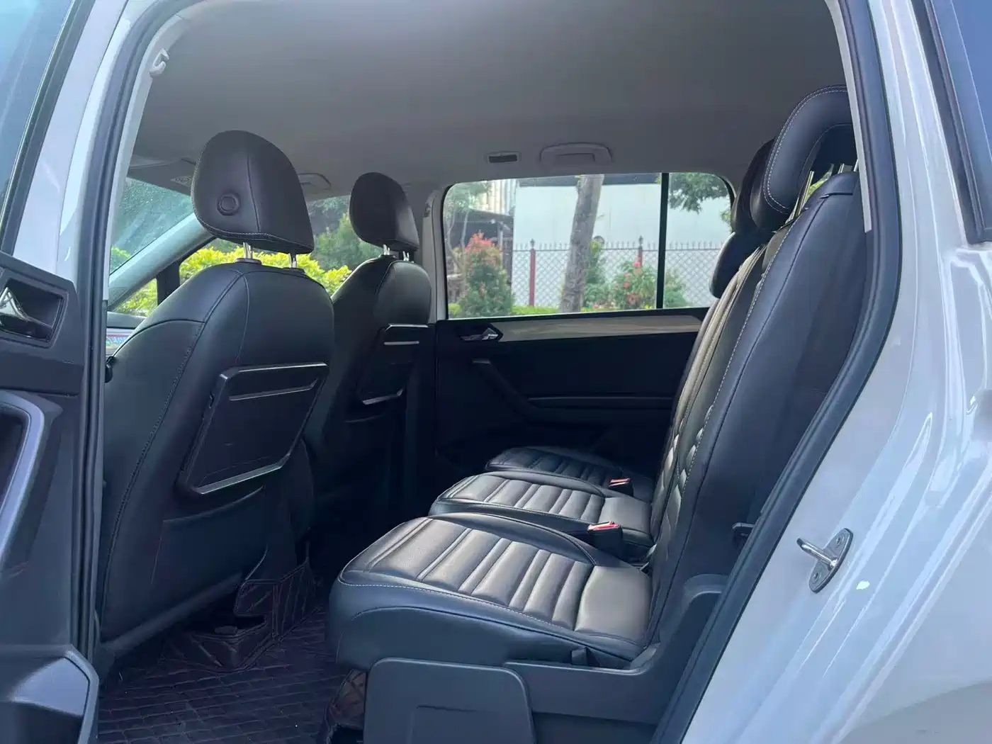 Volkswagen Touran 2018 Touran L 280TSI DSG Trendline 7-seater China V фото 8
