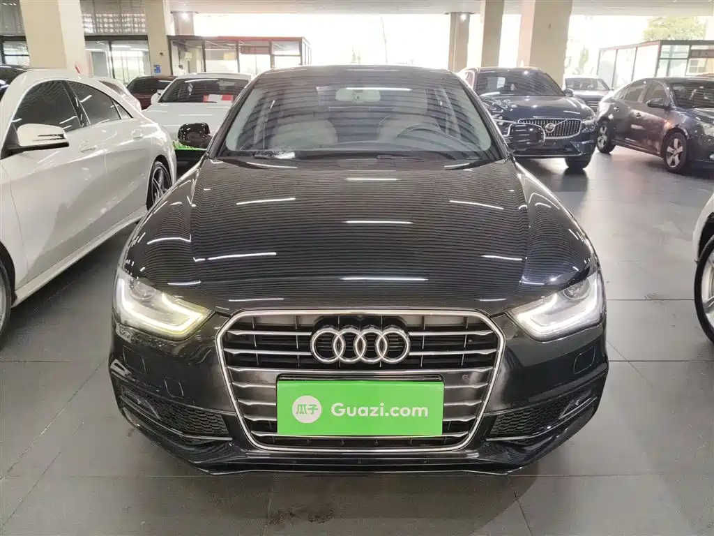 Audi A4L 2016 35 TFSI Collector's Edition S line Comfort фото 19