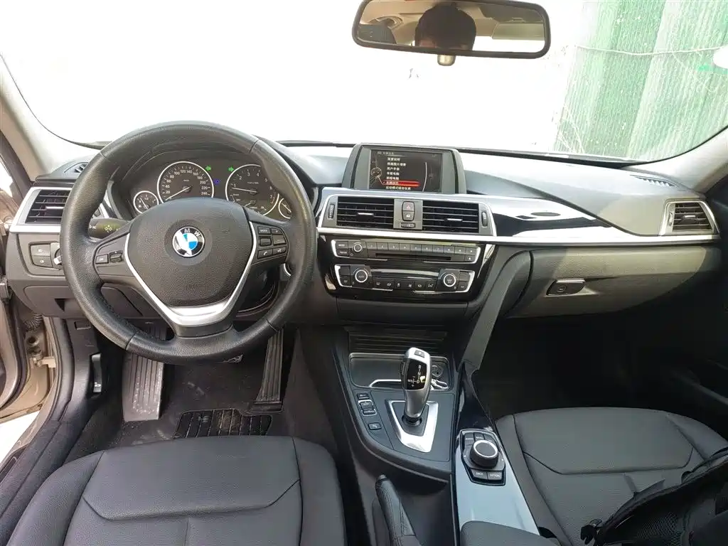 BMW 3 Series 2017 320Li Fashion фото 6