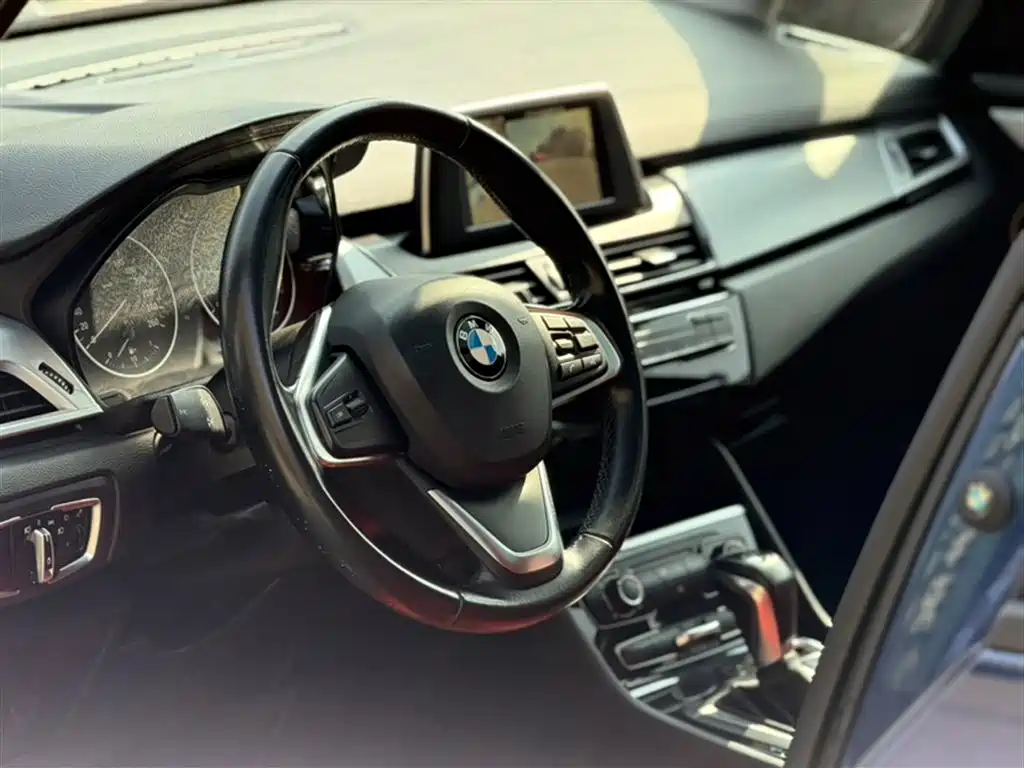 BMW 2 Series Touring 2016 218i Fashion Model фото 15