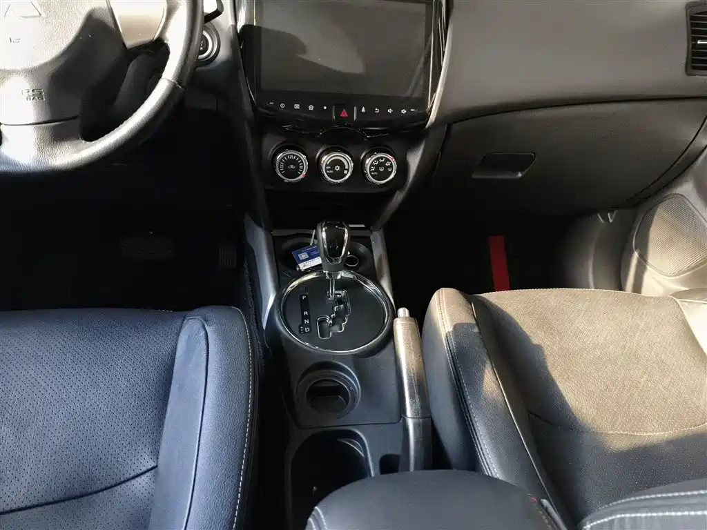 Mitsubishi ASX 2018 2.0L CVT 2WD Premium фото 14