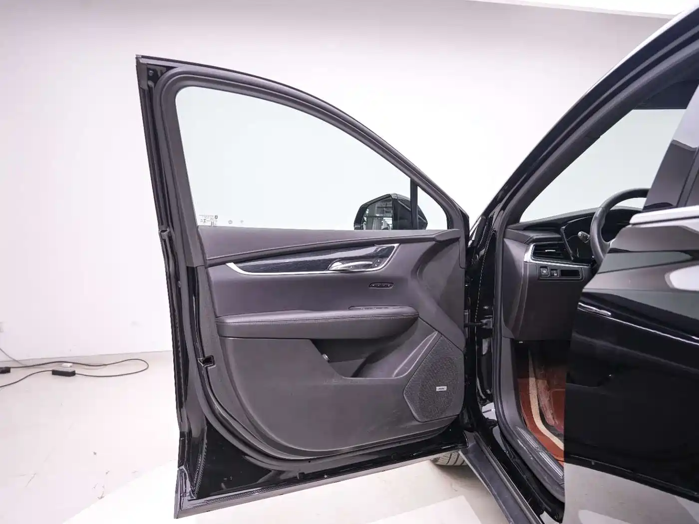 Cadillac XT5 2022 2.0T 2WD Luxury фото 10