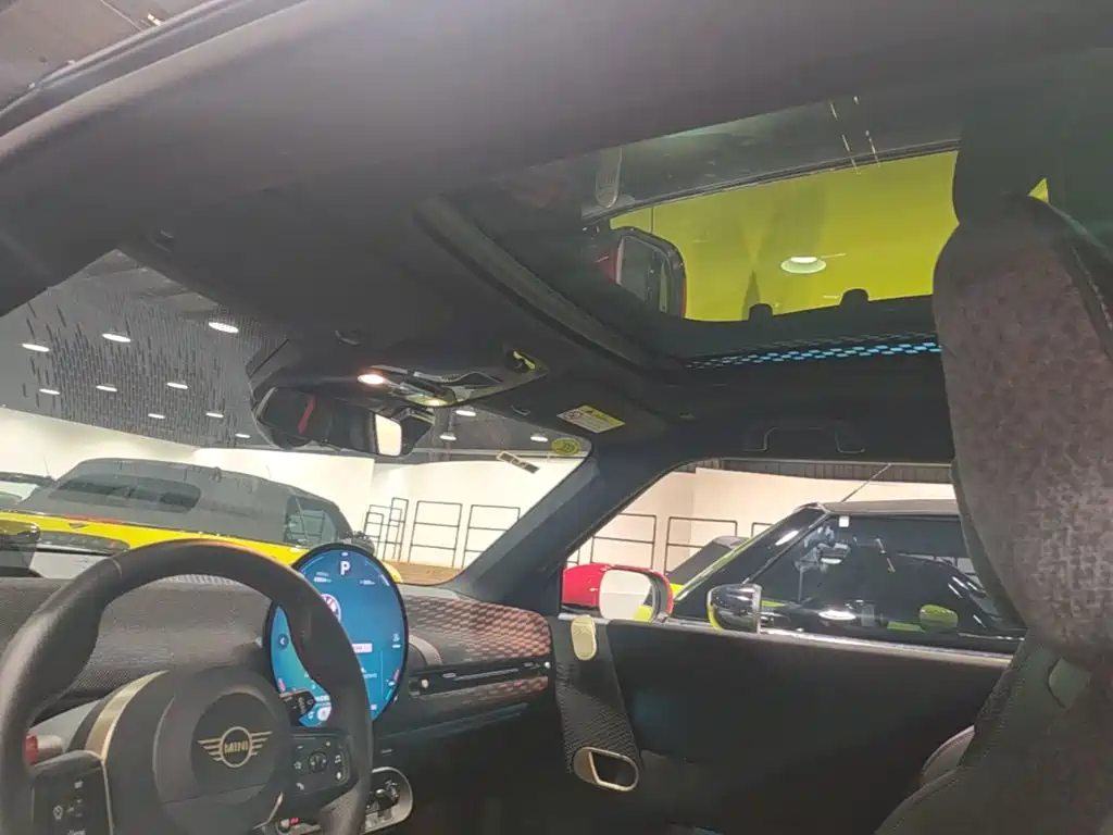 MINI Electric MINI JCW 2025 2025 JOHN COOPER WORKS