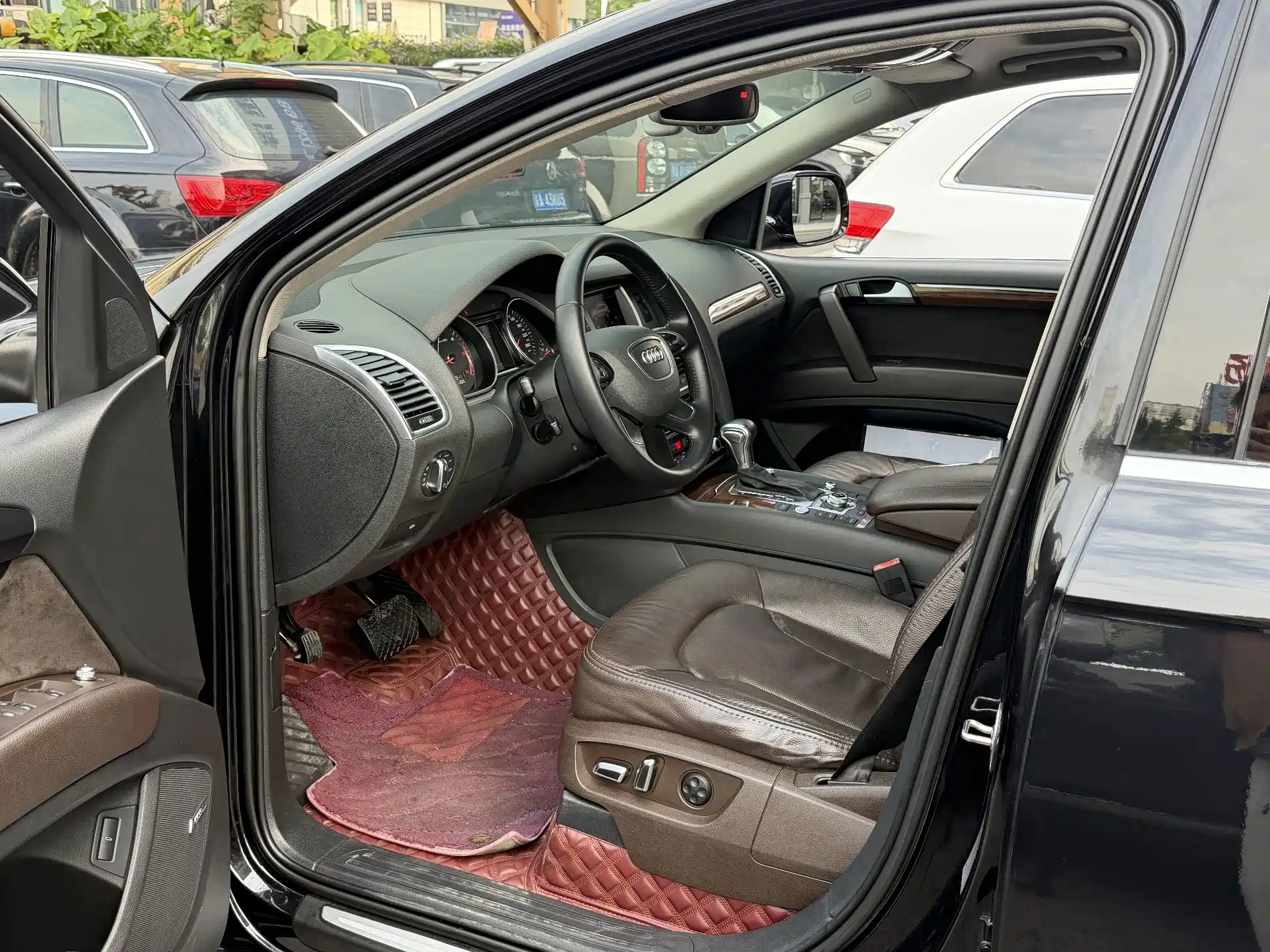 Photo 8 - Audi Q7