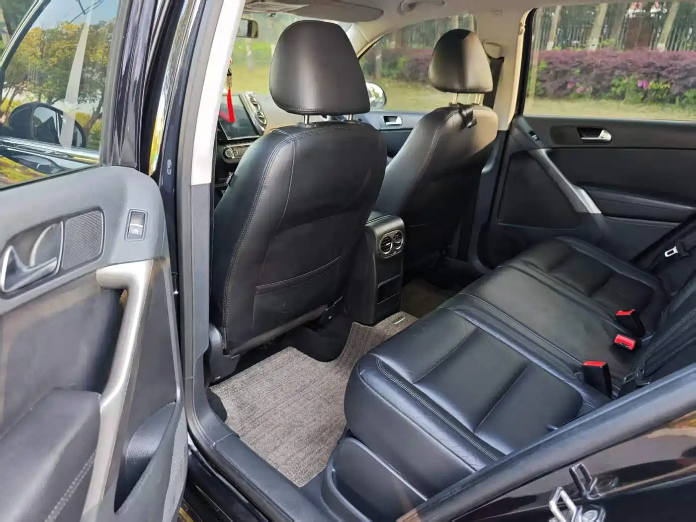 Volkswagen Tiguan 2012 1.8TSI Automatic 2WD Trend Edition фото 10