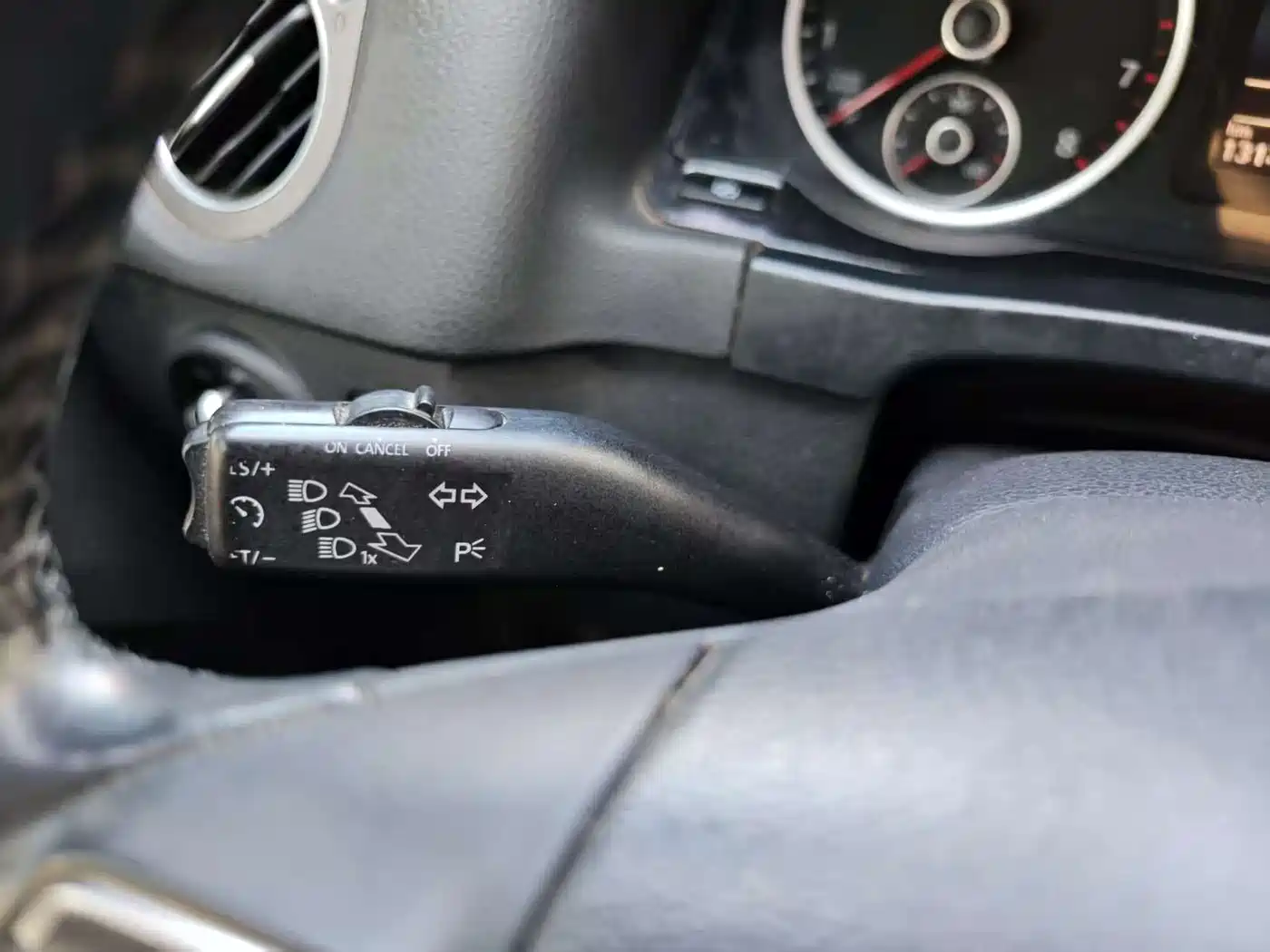 Volkswagen Tiguan 2012 1.8TSI Automatic 2WD Trend Edition фото 17