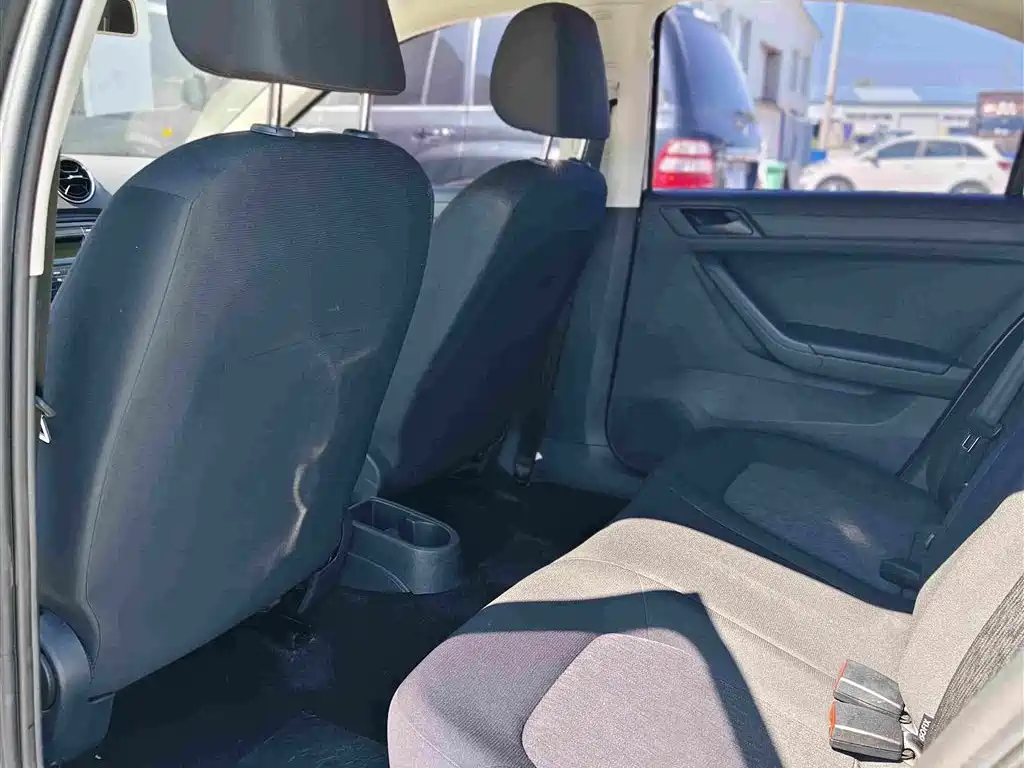 Jetta VA3 2022 2021 1.5L Manual Progressive Edition