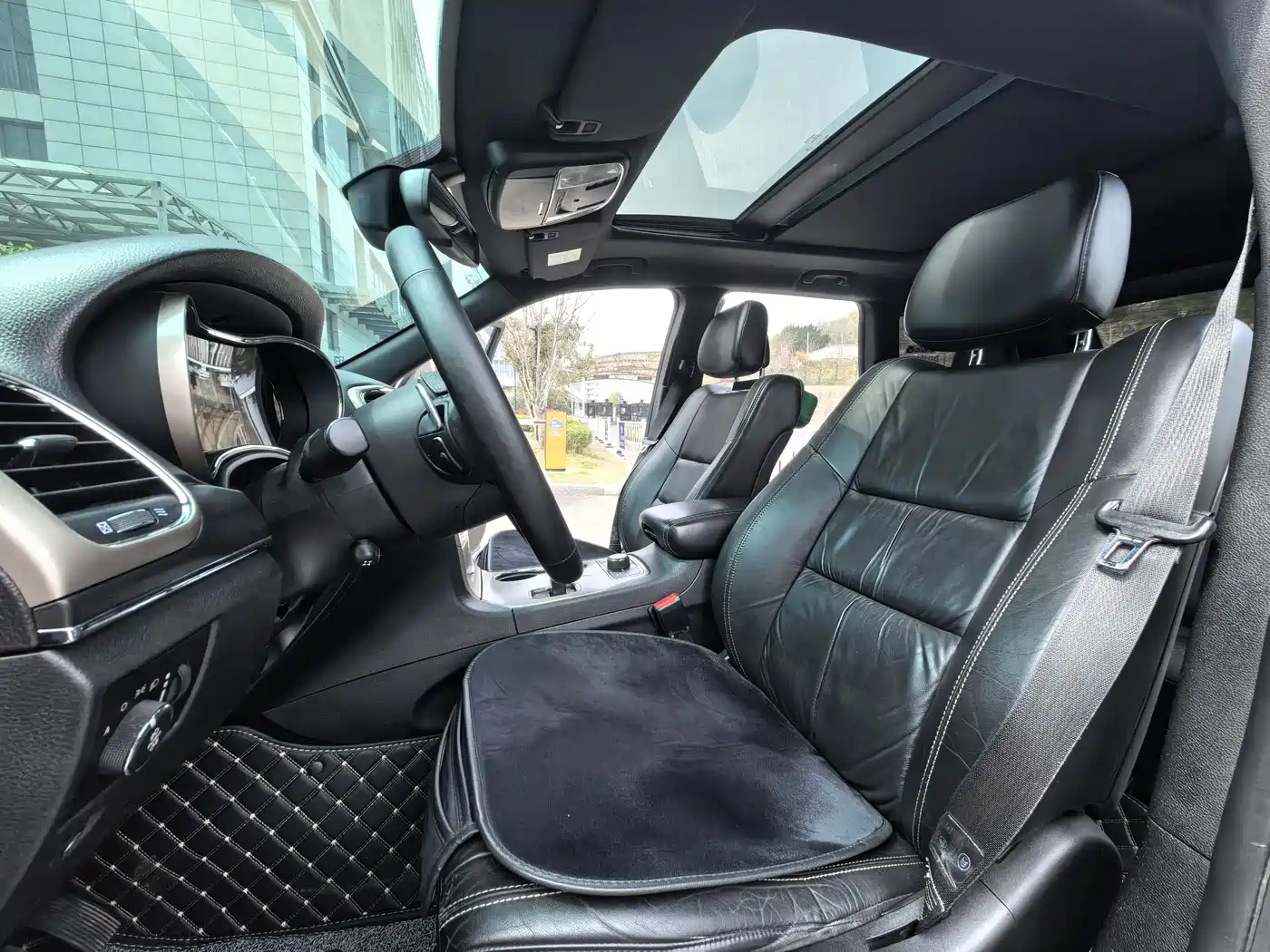 Фото 22 - Jeep Grand Cherokee (Import)