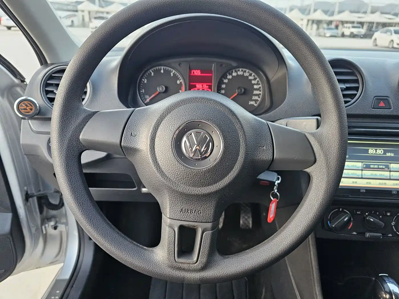 Volkswagen Jetta 2015 1.6L Auto Comfort фото 14