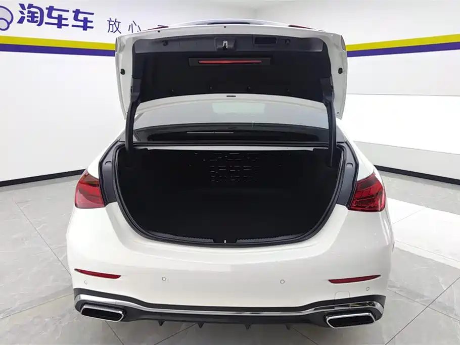 Mercedes-Benz C-Class 2023 Facelift C 200 L Sport Edition фото 4