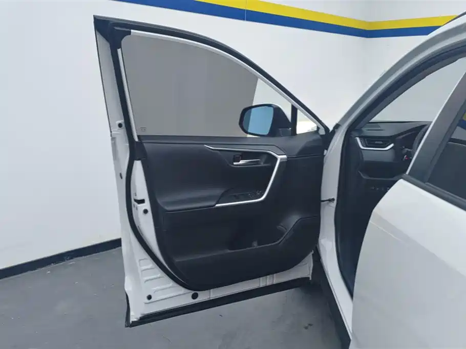 Toyota RAV4 Rongfang 2021 2.0L CVT 2WD Trend PLUS фото 7
