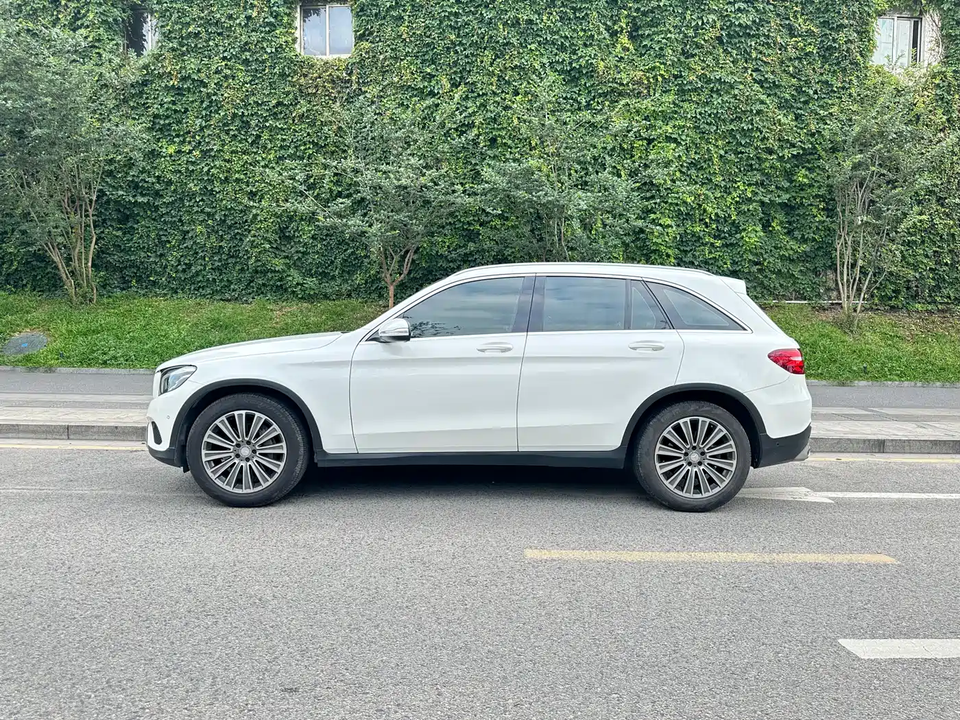 Mercedes-Benz GLC 2016 GLC 200 4MATIC фото 3