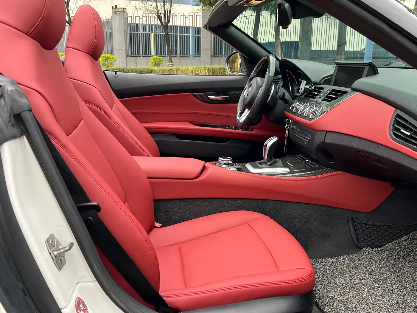 BMW Z4 2012 sDrive28i Leading фото 13