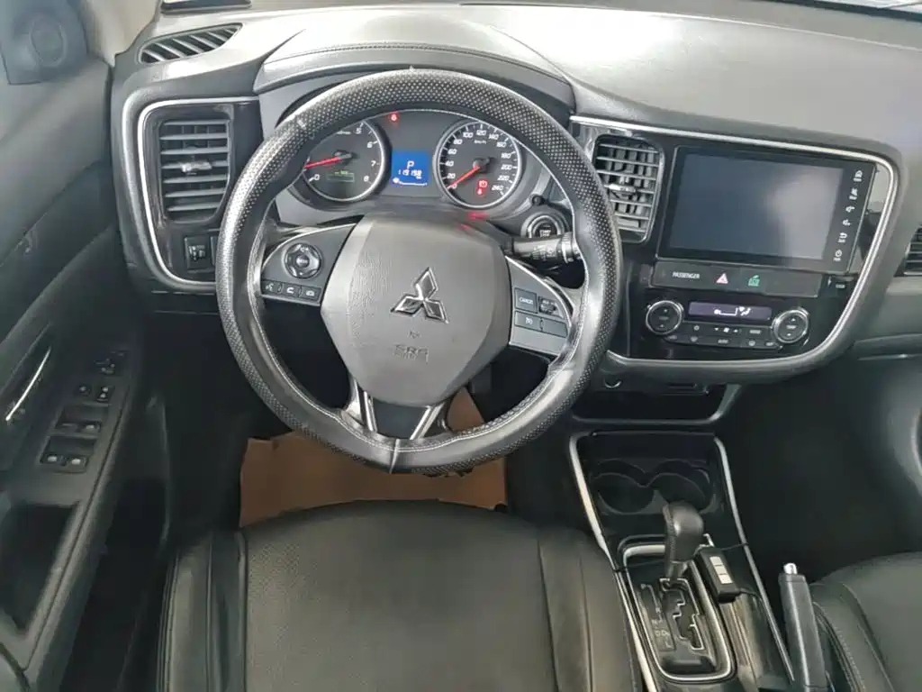 Mitsubishi Outlander 2017 2017 2.0L 2WD Glory 5-seater