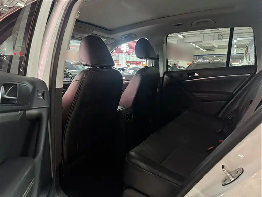 Volkswagen Tiguan 2016 Model 300TSI Automatic 4WD Trend Vision Edition фото 15