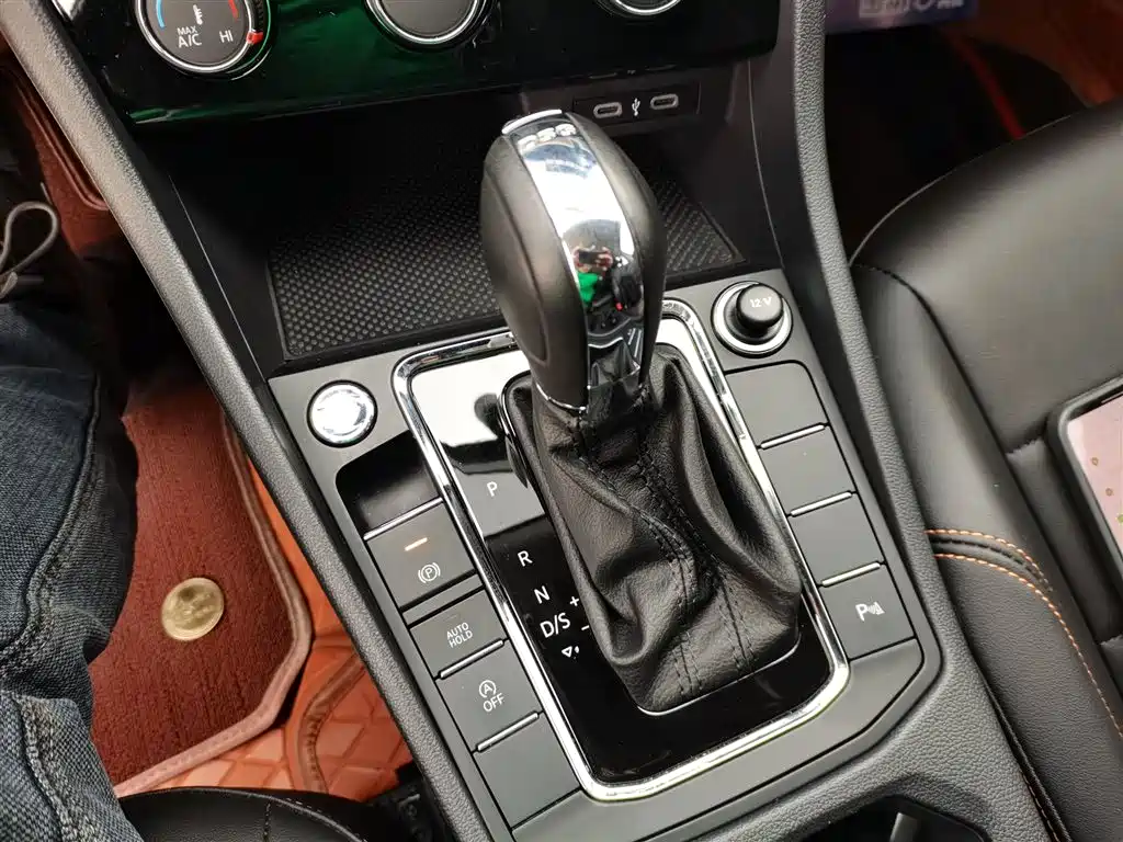 Volkswagen Bora 2024 200TSI DSG Joy Ride PRO Edition фото 14