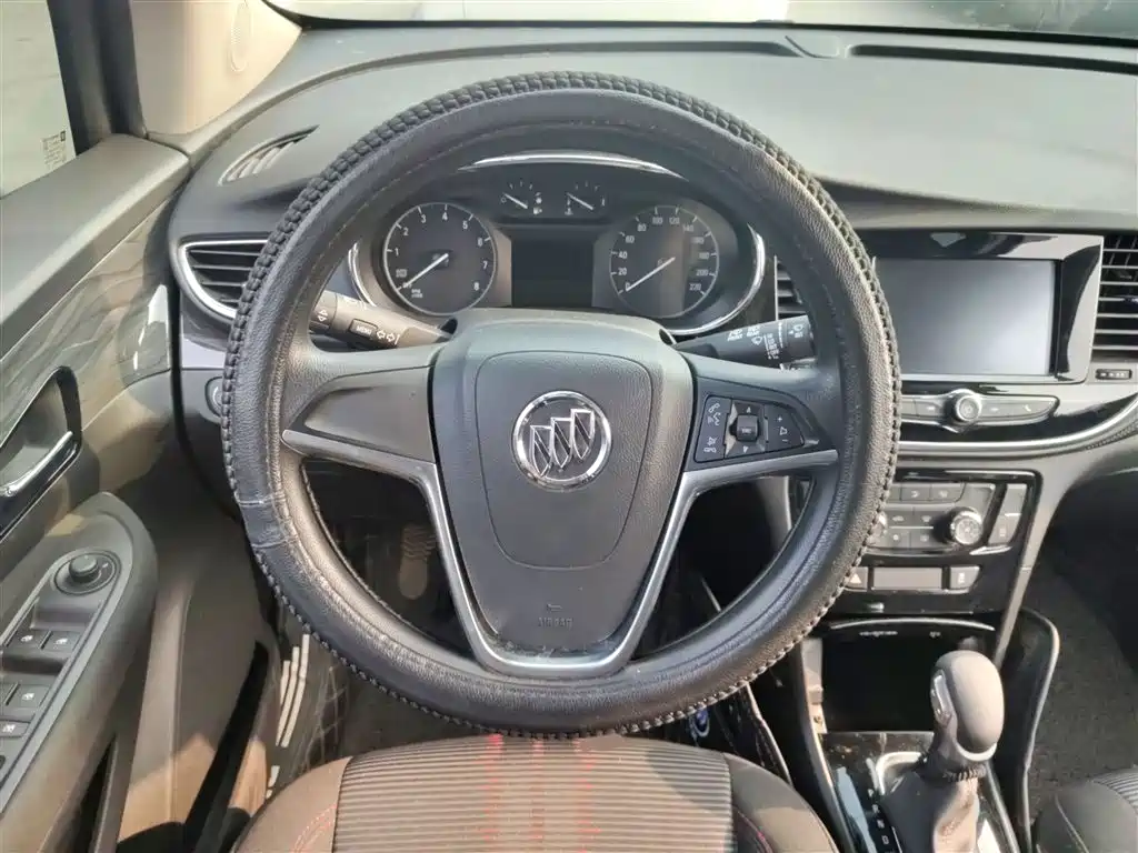 Buick Encore 2018 18T Automatic 2WD Urban Leading фото 3