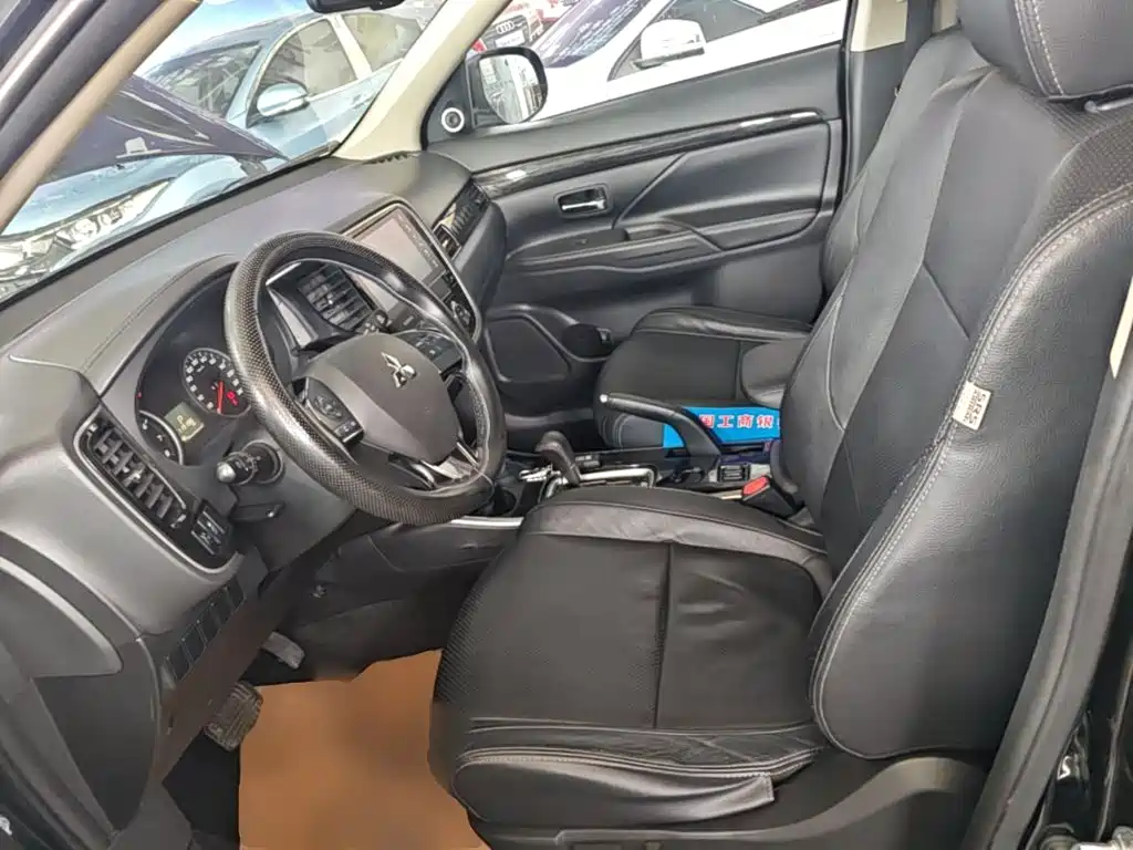 Mitsubishi Outlander 2017 2017 2.0L 2WD Glory 5-seater