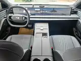 Фото 4 - Geely Galaxy Galaxy E8