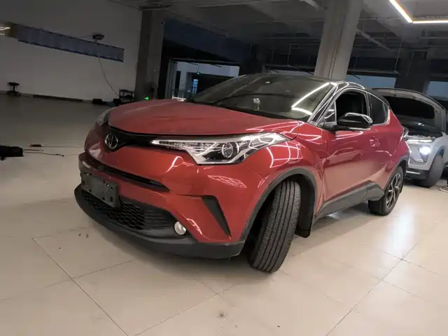  Toyota Toyota C-HR 2020 Model 2.0L Leading