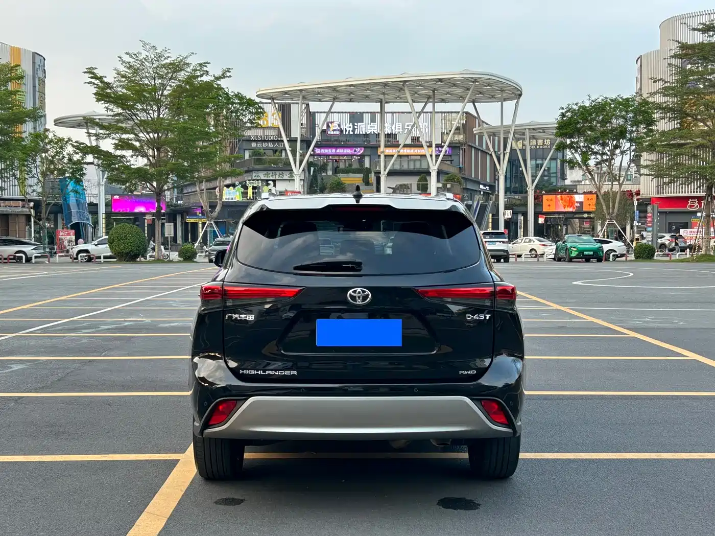 TOYOTA HIGHLANDER