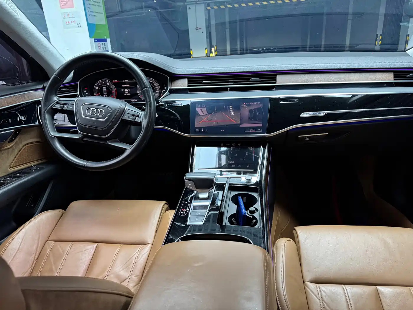 Фото 10 - Audi A8