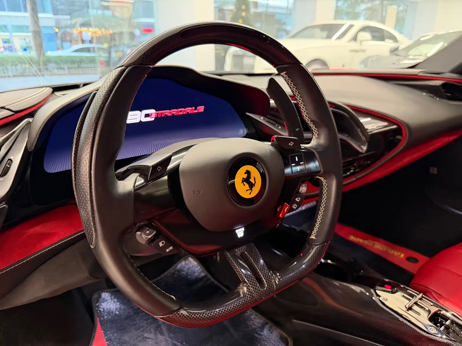 Фото 4 - Ferrari SF90