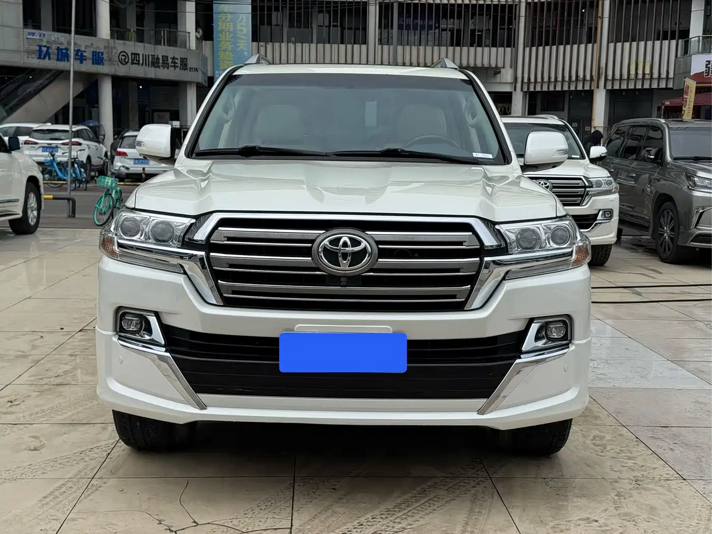 Toyota Land Cruiser (Import) фото 2