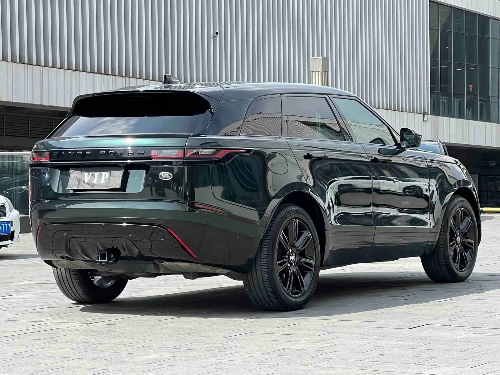 Фото 21 - Land Rover Range Rover Velar
