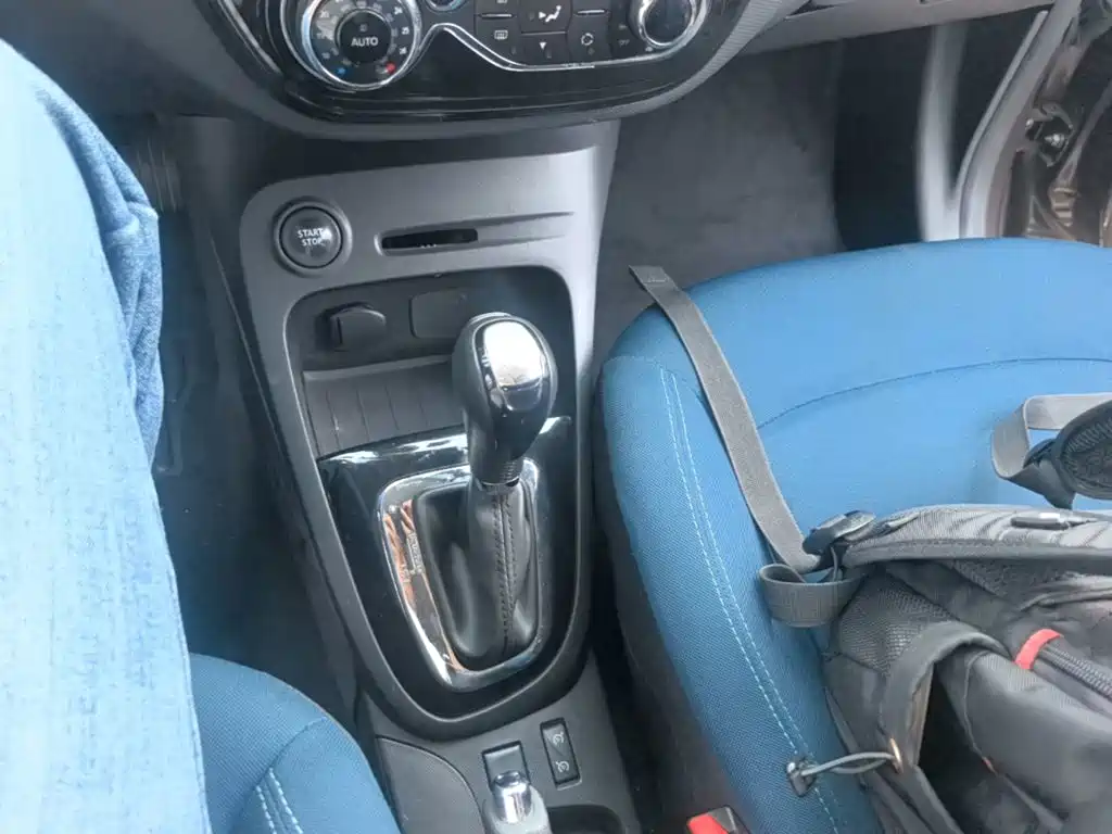 Renault Captur 2017 2015 1.2T Automatic Comfort Limited Edition