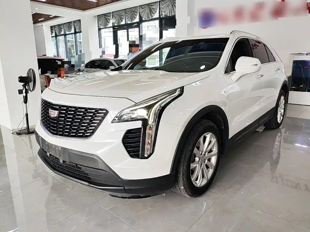 Cadillac XT4 2023 2022 28T FWD Style