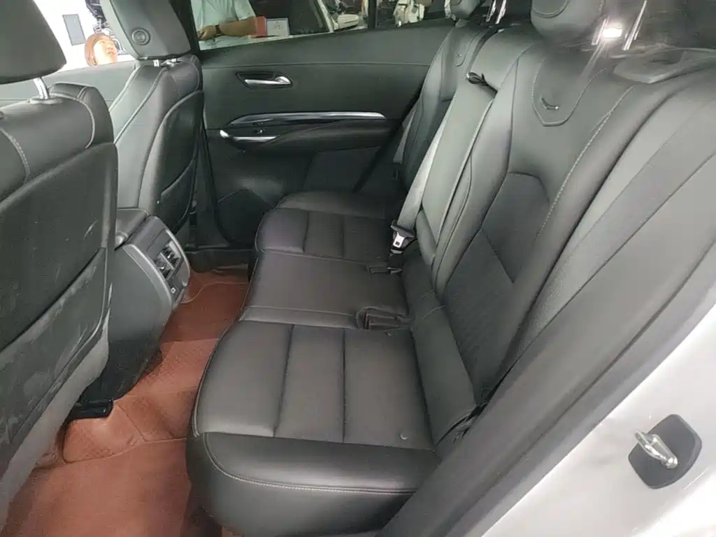 Cadillac XT4 2023 2022 28T FWD Style