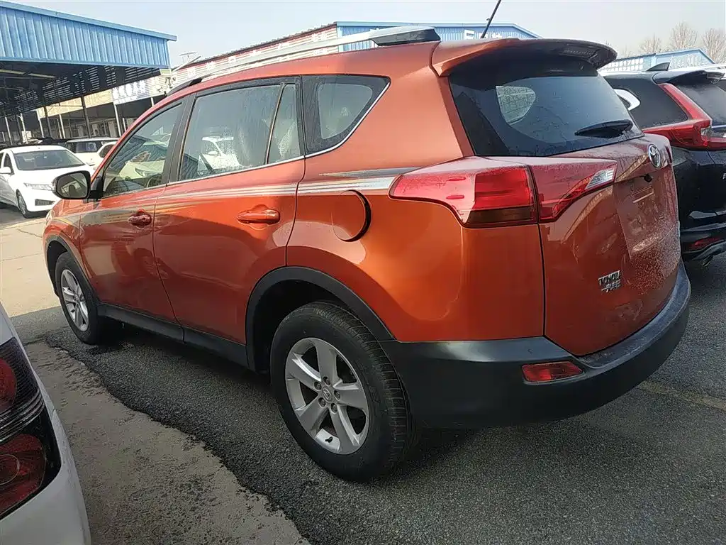 Toyota RAV4 Rongfang 2013 2.0L Manual 2WD Urban фото 5