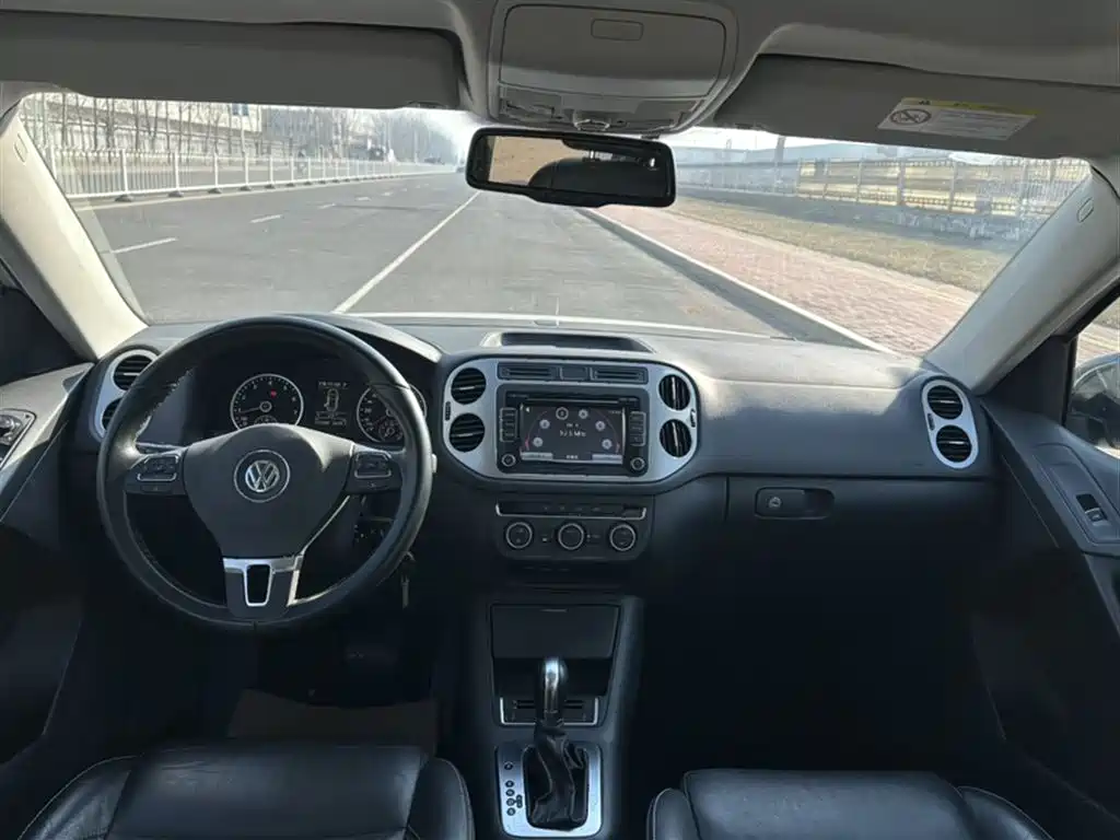 Volkswagen Tiguan 2014 1.8TSI Automatic 2WD 30th Anniversary Edition фото 22