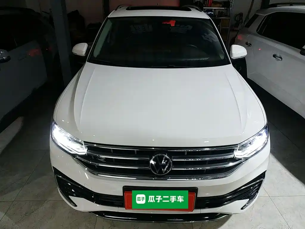 Volkswagen Tiguan L 2022 330TSI Auto 2WD R-Line Premium Edition фото 3