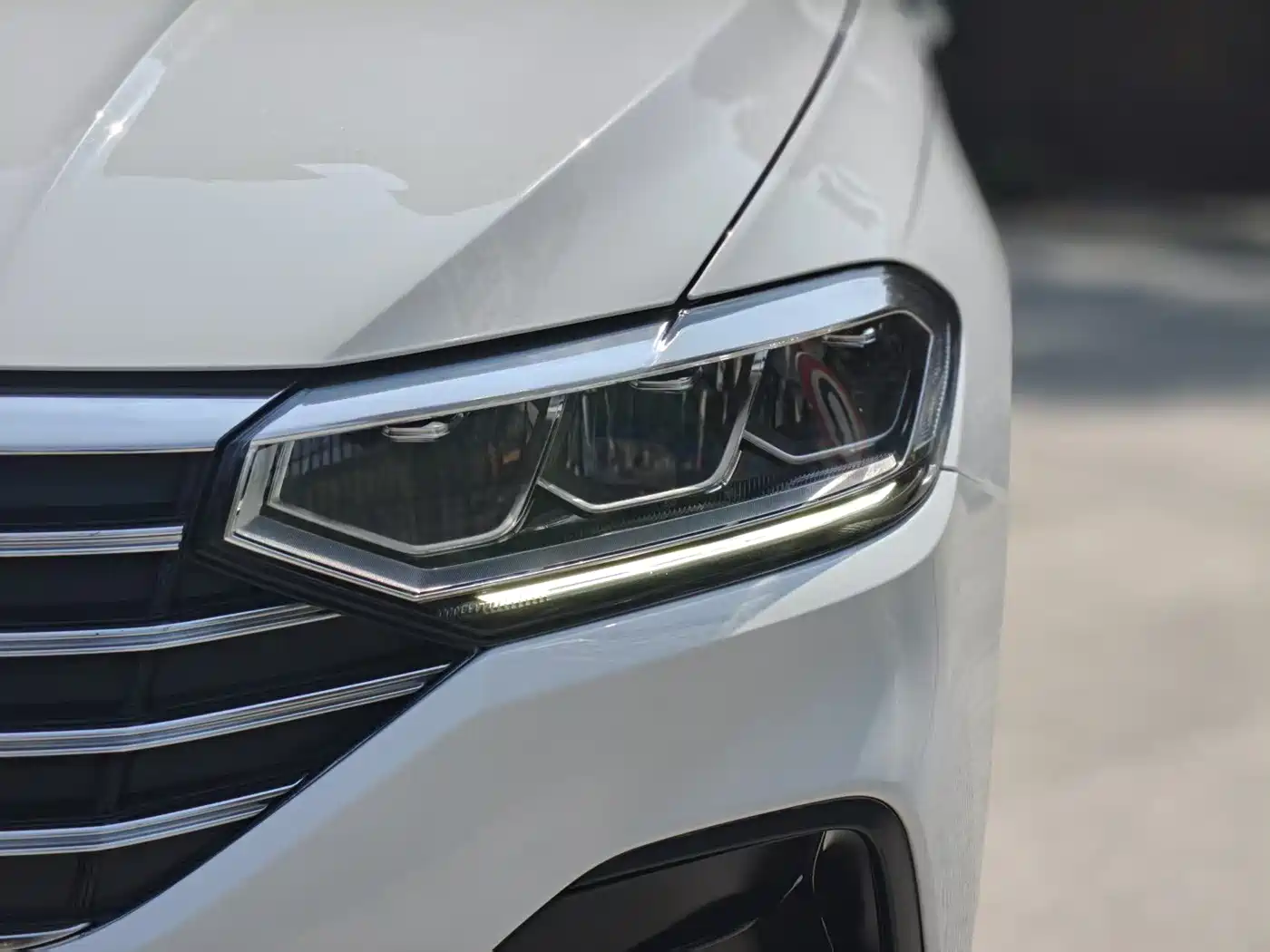 Volkswagen Lavida 2024 Model 1.5L Automatic Delight Edition фото 4