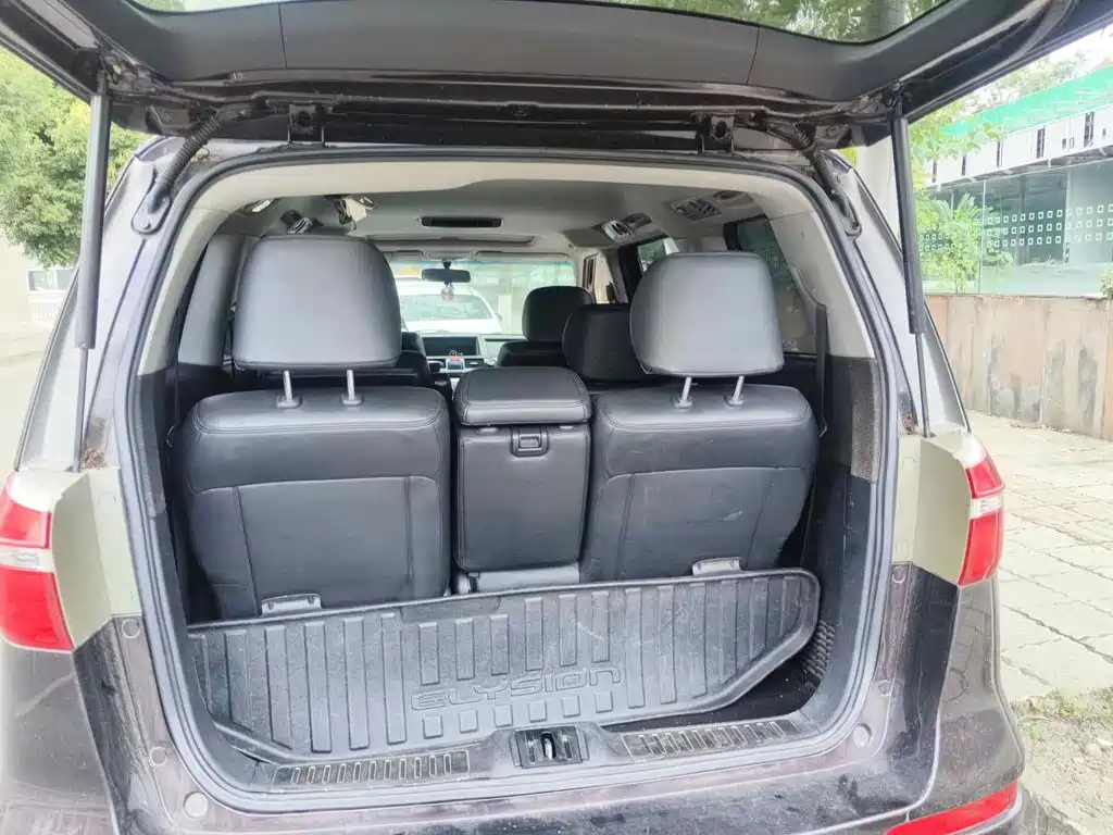 Photo 5 - Honda Elysion