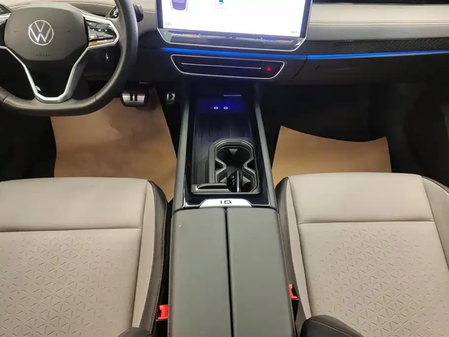 VOLKSWAGEN ID.7 VIZZION