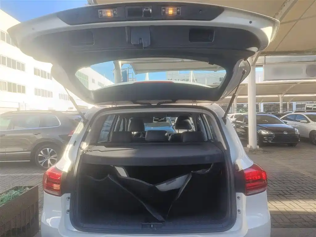 Volkswagen Tiguan 2014 1.8TSI Automatic 2WD 30th Anniversary Edition фото 20