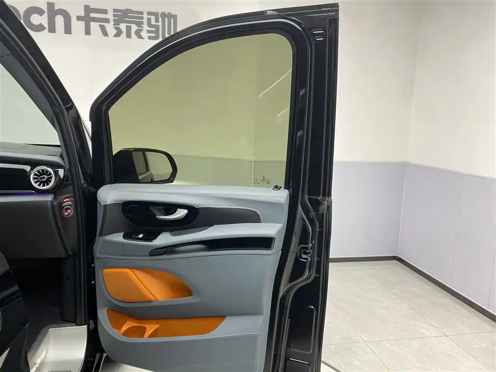 Mercedes-Benz Vito 2023 2.0T Elite 7-Seater фото 21