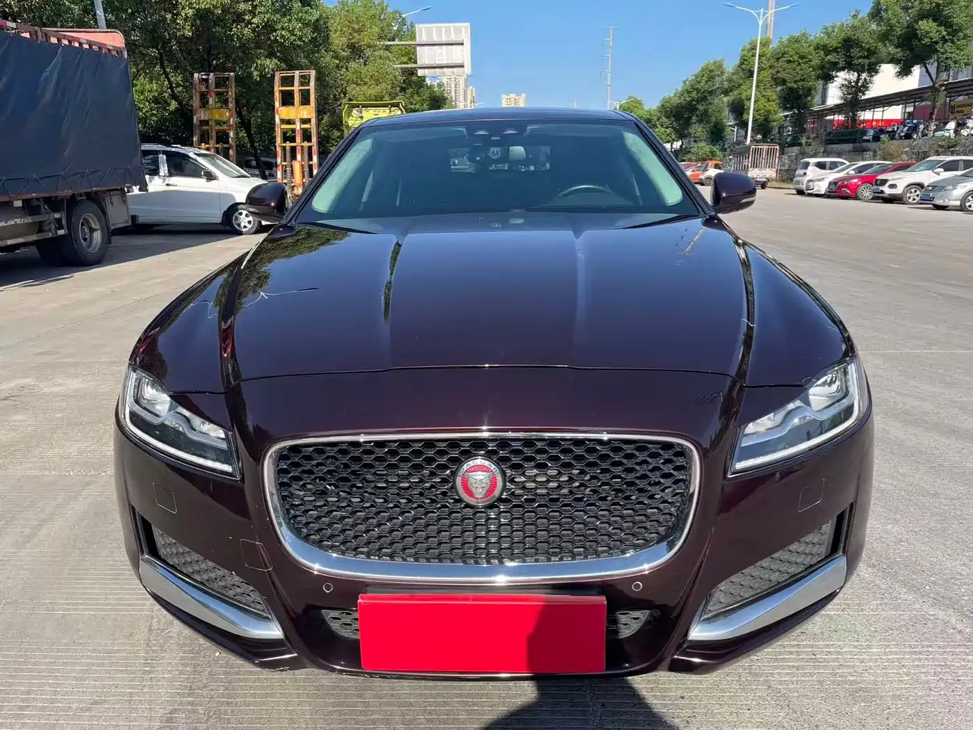 Фото 2 - Jaguar XFL