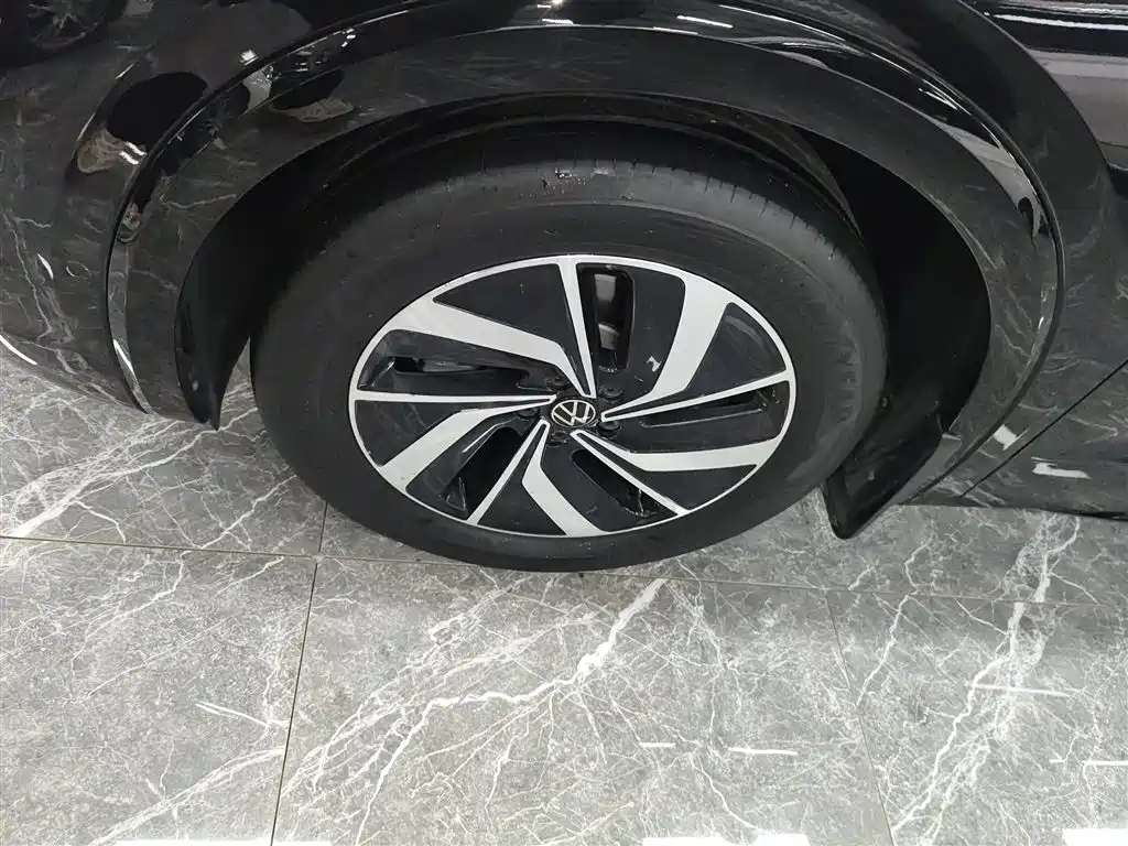 Volkswagen Viloran 2022 380TSI Premium Edition фото 25