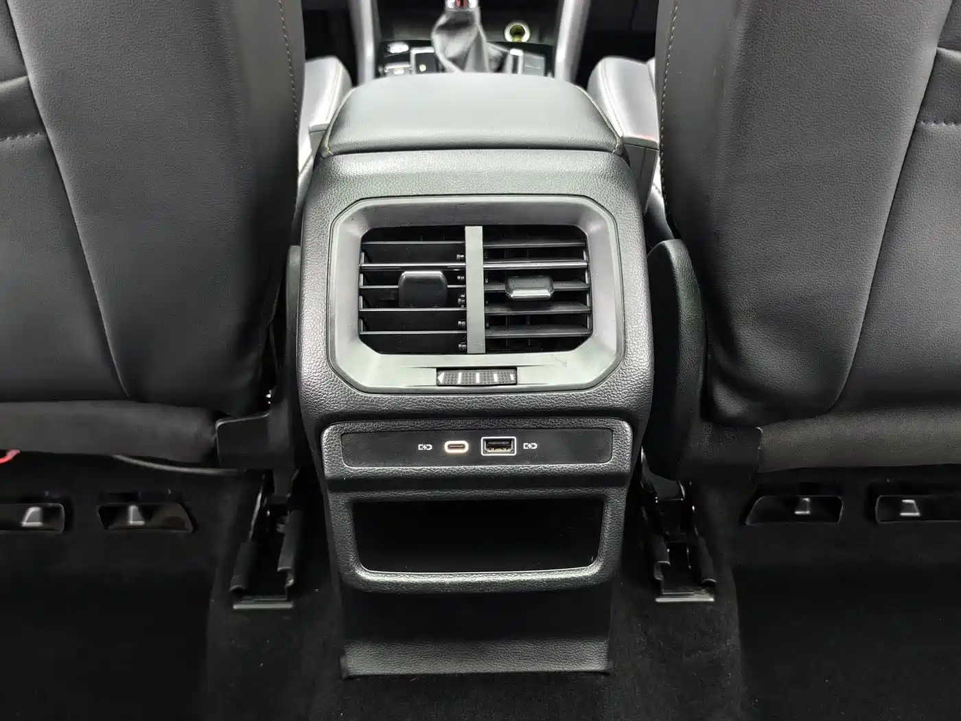 Volkswagen Tharu 2022 280TSI 2WD Comfort фото 22