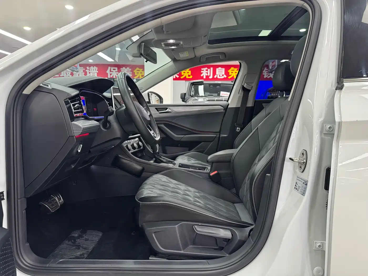 Volkswagen Sagitar 2023 300TSI DSG Surpassing Edition фото 7