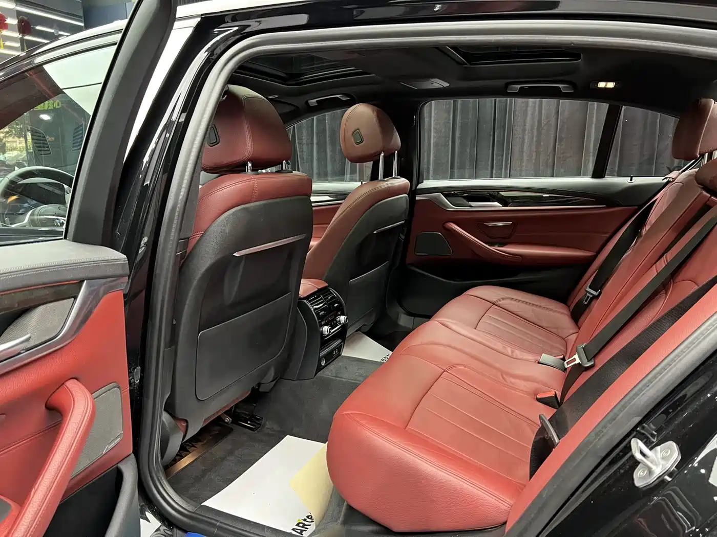 BMW 5 Series 2020 530Li Exclusive M Sport Package фото 18