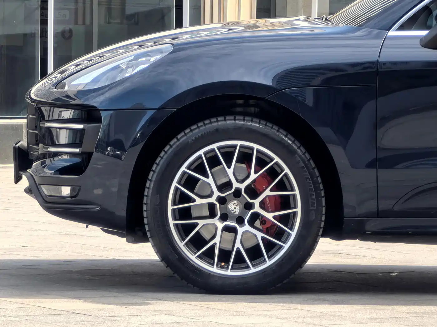 Porsche Macan 2017 Macan Turbo 3.6T фото 9