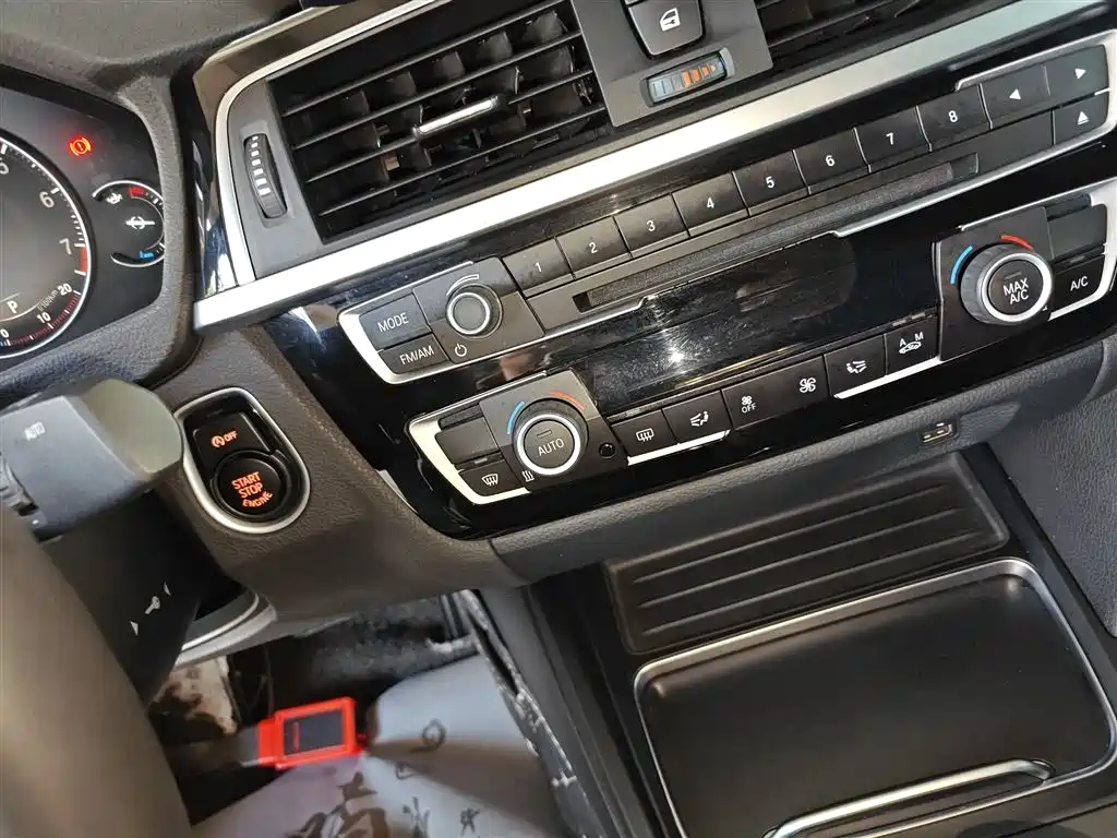 BMW 3 Series GT 2019 320i M Sport Package фото 17